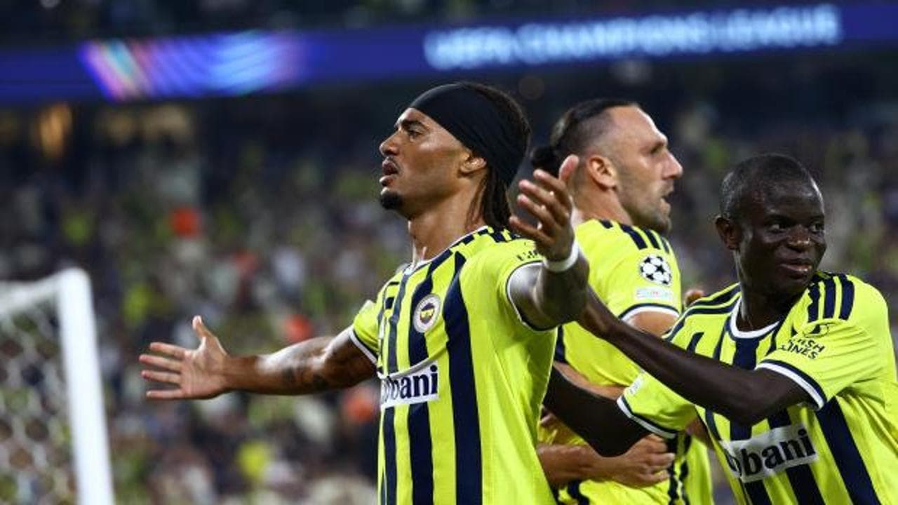 Archie Brown, Fenerbahçe'nin Devler Ligi dönüşüne damga vurdu: 18 yıllık hasret golle taçlandı