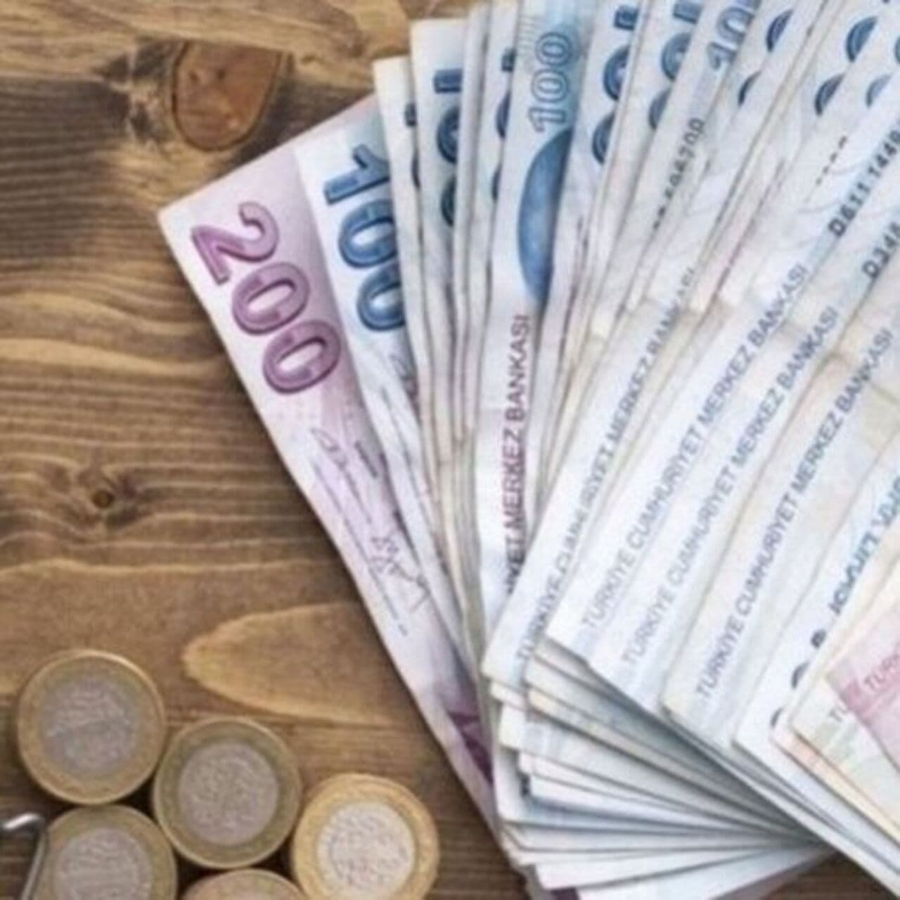 Emekli Promosyonu Yarışı Kızıştı: 30 Bin TL'yi Aşan Teklifler Gelmeye Başladı