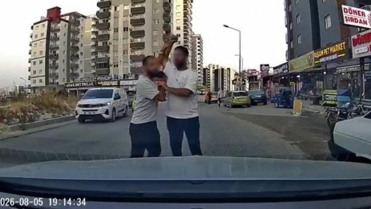 Adana'da trafik tartışması testereyle son buldu: Saldırgan tutuklandı, 180 bin lira ceza kesildi