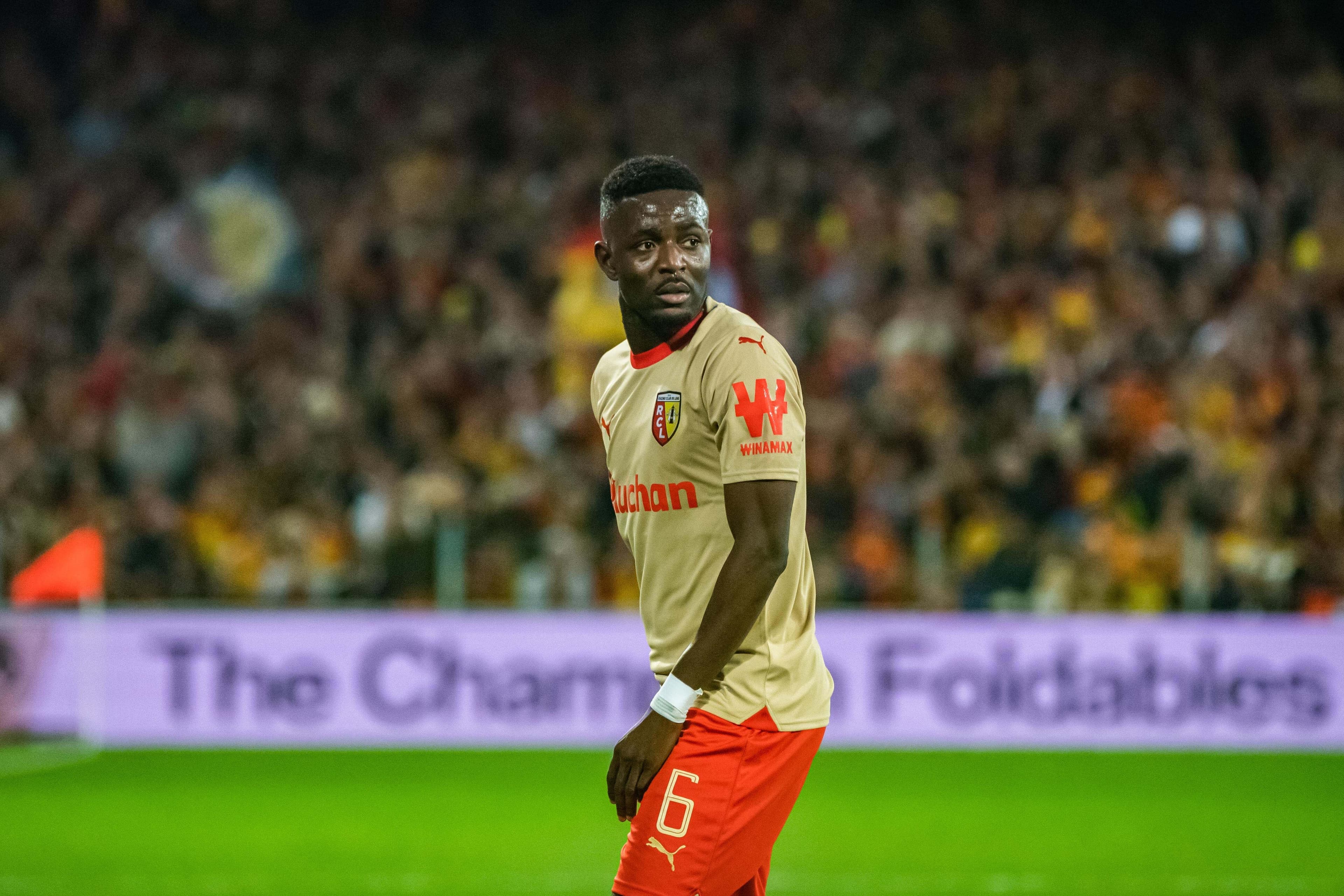 Galatasaray'a sürpriz transfer: Orta sahaya yeni isim