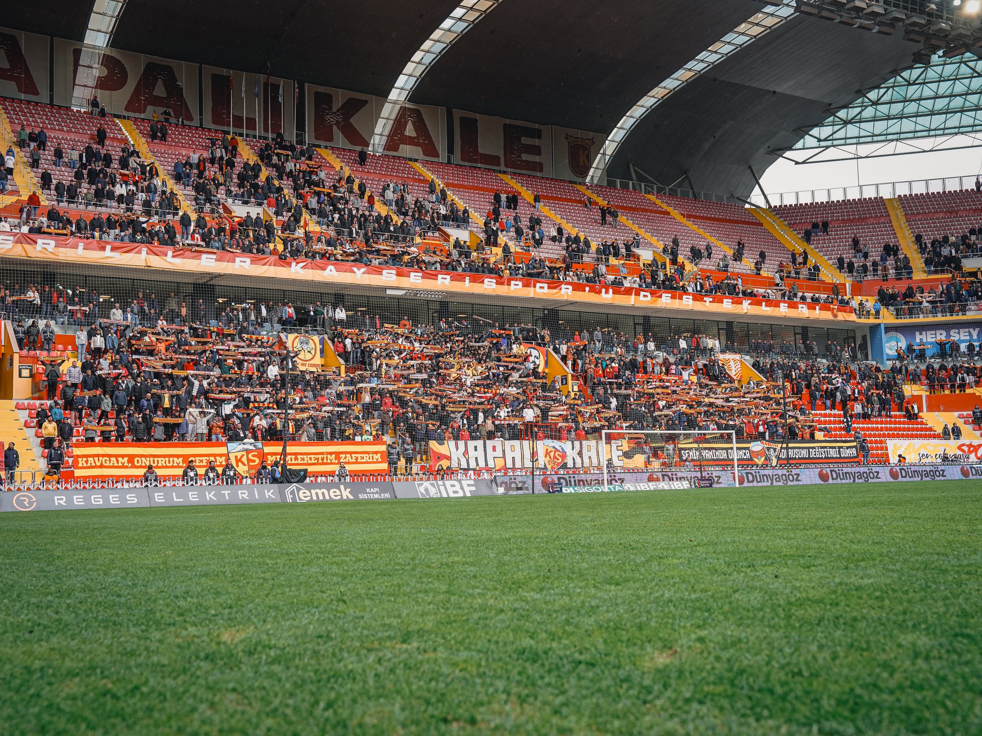 Kayserispor transfer yasağını kırdı, 15 yeni ismi kadrosuna kattı