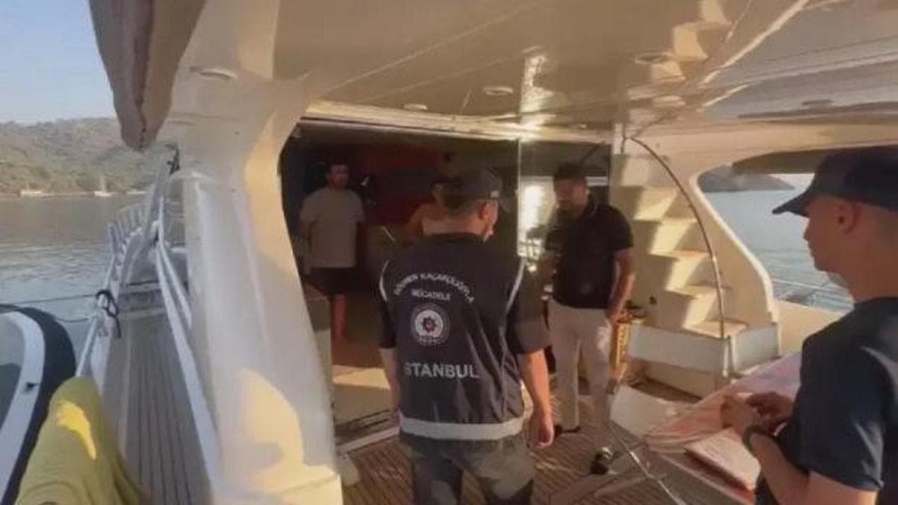 İstanbul merkezli 'usulsüz vatandaşlık' operasyonunda 32 kişi tutuklandı: 687 kişinin vatandaşlığı iptal edilecek