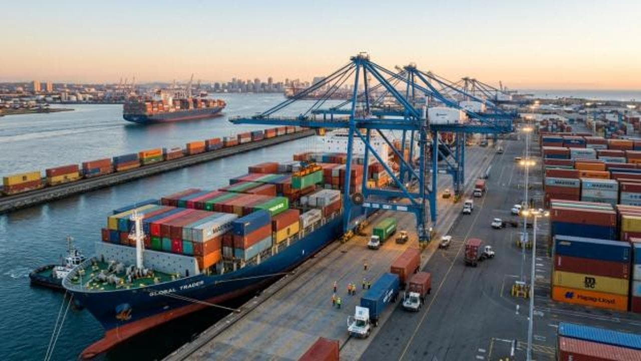 Ticaret Bakanlığı'ndan ihracatçılara 80 ülkeyi kapsayan pazar rehberi