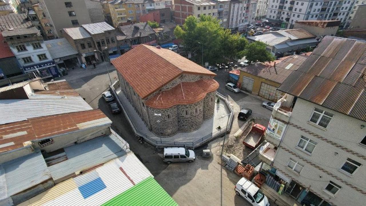 Erzurum'un 'Ayasofyası' olarak bilinen tarihi camide fresk keşfi