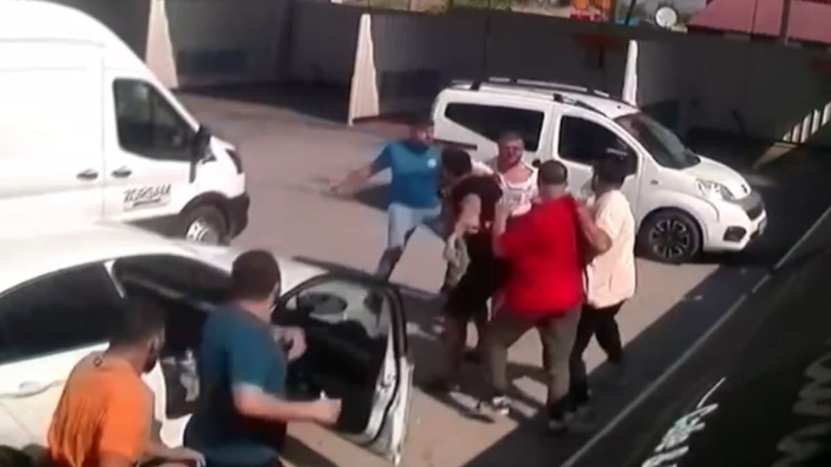 Güreş müsabakasına giden başpehlivan benzin istasyonunda darp edildi