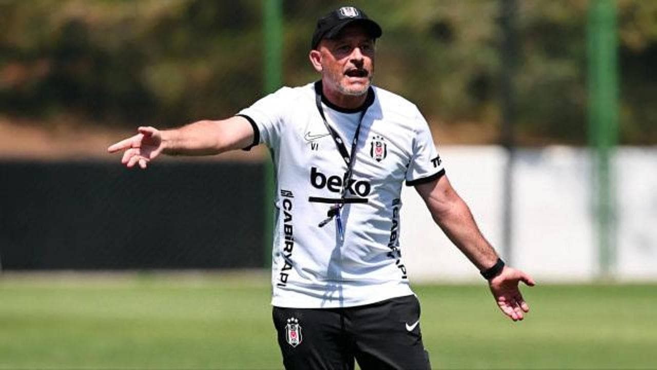 Beşiktaş'ta transfer raporu masada: Italiano 4 bölgede takviye istedi