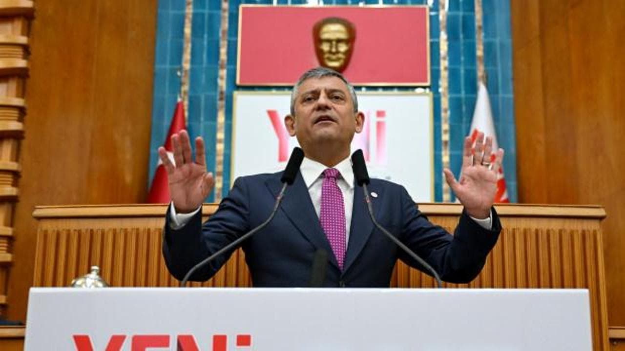 Özgür Özel'den çerçeve yasa kürsüsünden mesaj: 'Barışın önünde durmayacağız'
