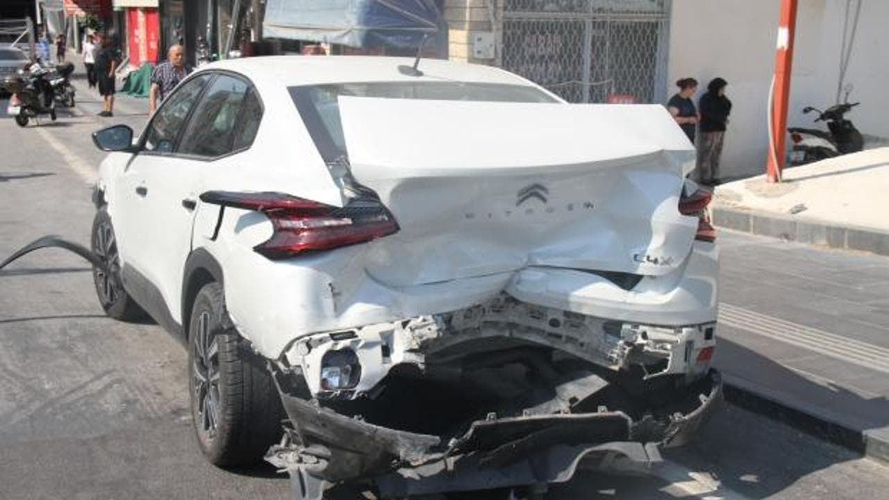 Antalya'da zincirleme kaza: 5 araç birbirine girdi, 6 kişi yaralandı