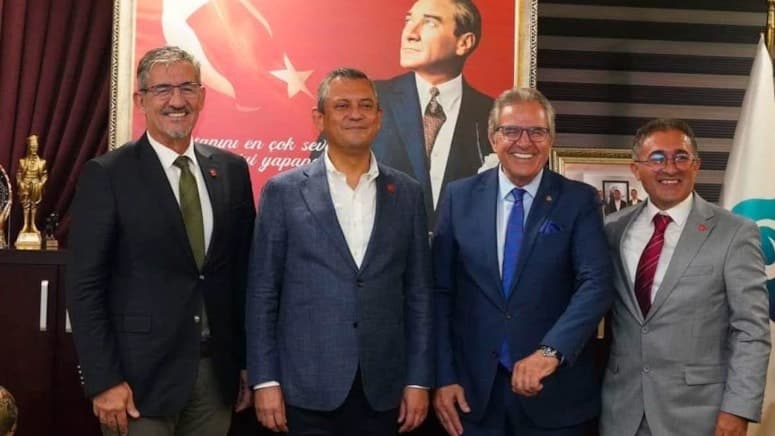 Yeni Parti'li Belediye Başkanı Dursun Mirza Trafik Kazası Geçirdi