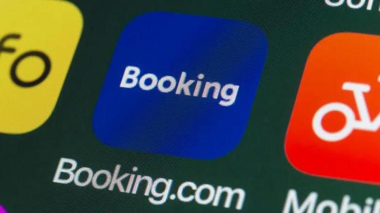 AK Parti'den dijital konaklama devlerine düzenleme: Booking ve Airbnb'e şartlı kapı açılıyor