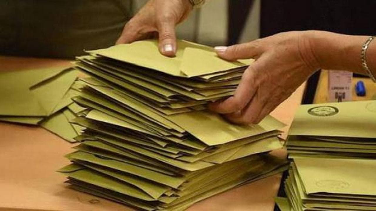 Son Seçim Anketi Sonuçları Açıklandı: AK Parti Açık Ara Lider, CHP ve Yeni Partinin Oy Oranları Netleşti
