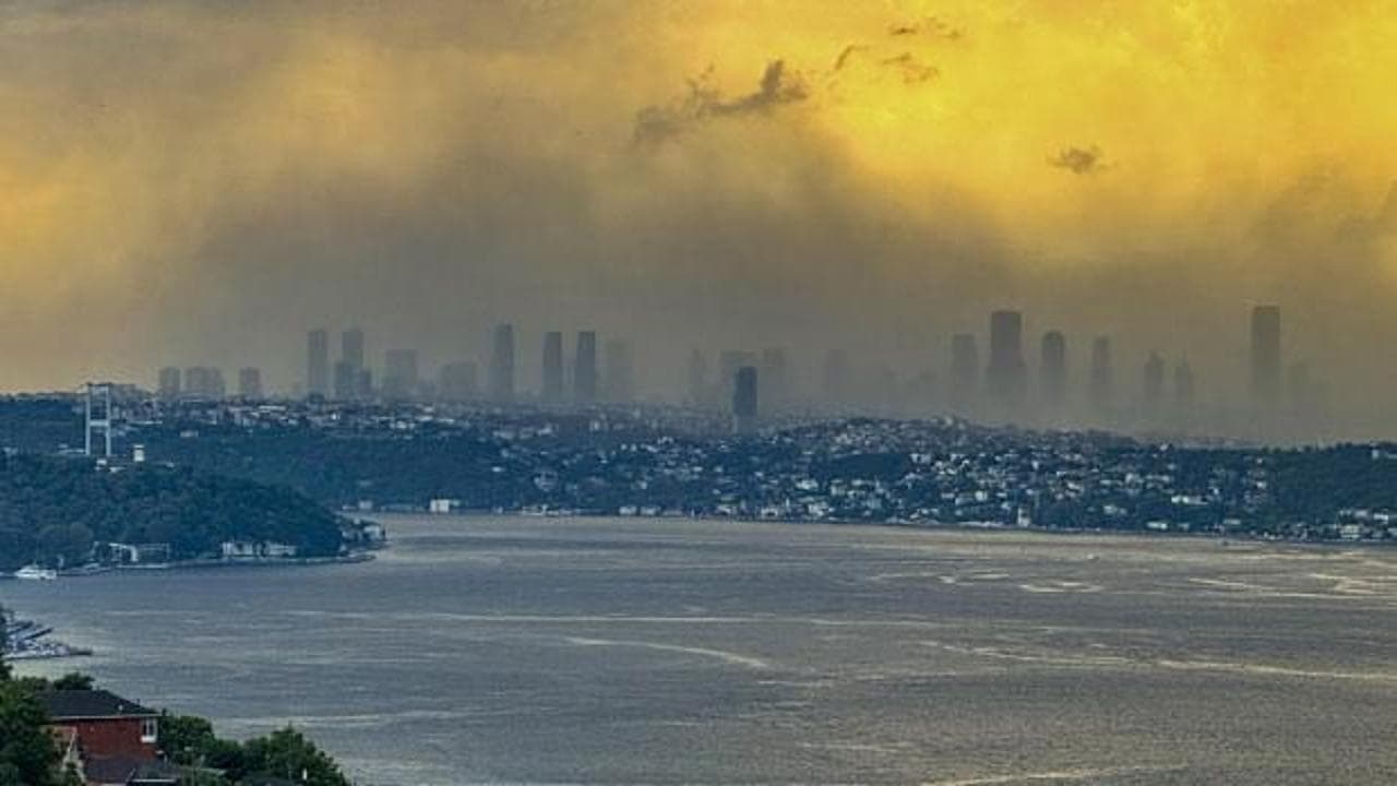 İstanbul Valiliği'nden kent genelinde fırtına ve sağanak uyarısı