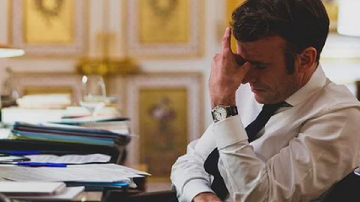 Fransa'da Başörtüsü Yasağına Yargı Freni: Macron Hükümetinden Yeni Hamle
