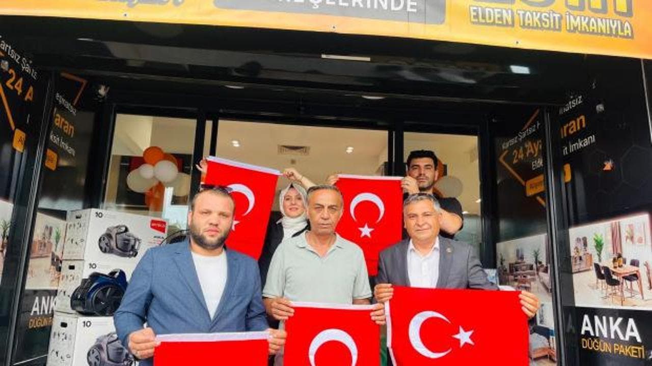 Muğla'da Türk bayrağına saldırıya BBP'den anlamlı tepki: 48 bayrakla cevap verdiler