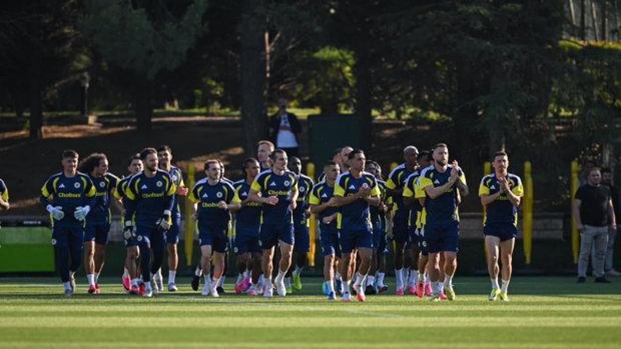 Juventus, Fenerbahçe'nin yıldız kalecisini gözüne kestirdi: Menajerle masaya oturuld
