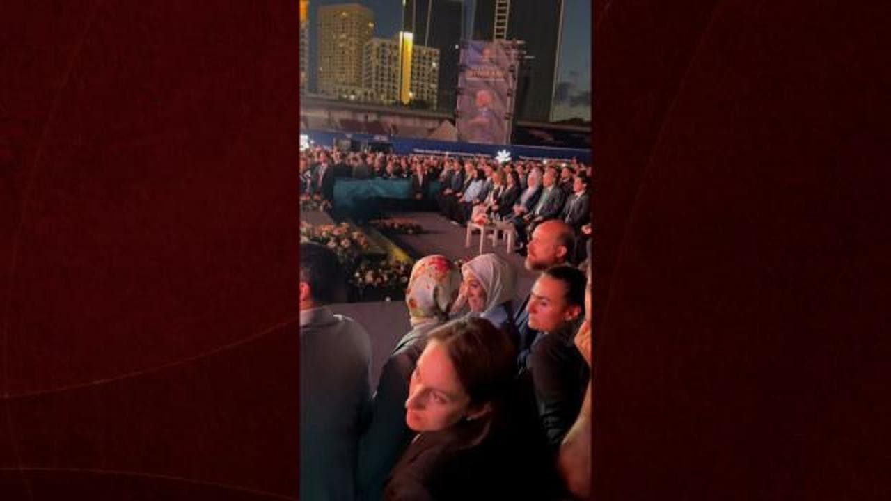 AK Parti'nin 25. yıl etkinliğinde duygusal anlar: Esra Albayrak gözyaşlarına hakim olamadı