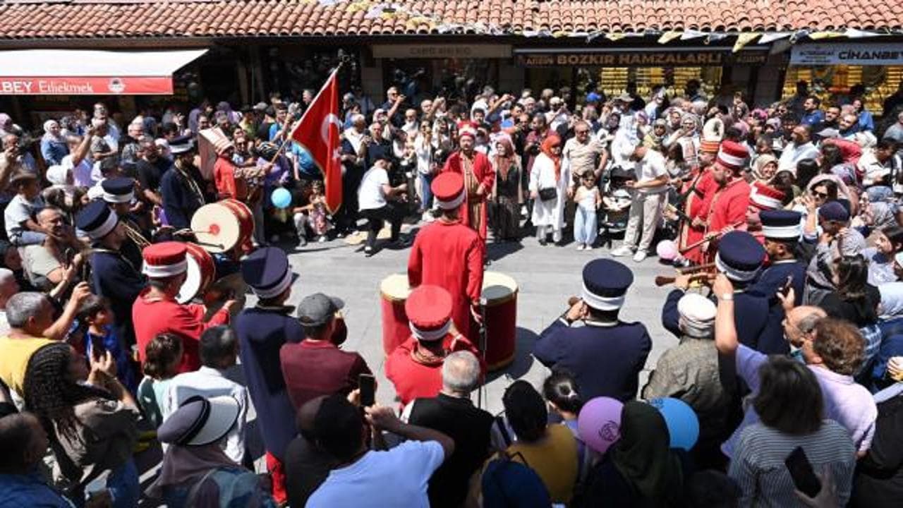 Konya'da Tarihi Çarşılar Alışveriş Günleri başladı: Yüzde 30'a varan indirimler