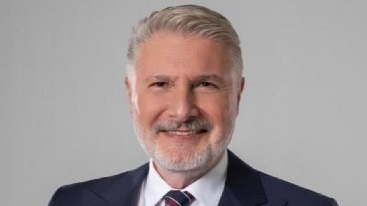 YENİ Partili Profesör Mevlana'ya atfedilen dörtlüğü 'Can Yücel şiiri' diye paylaştı
