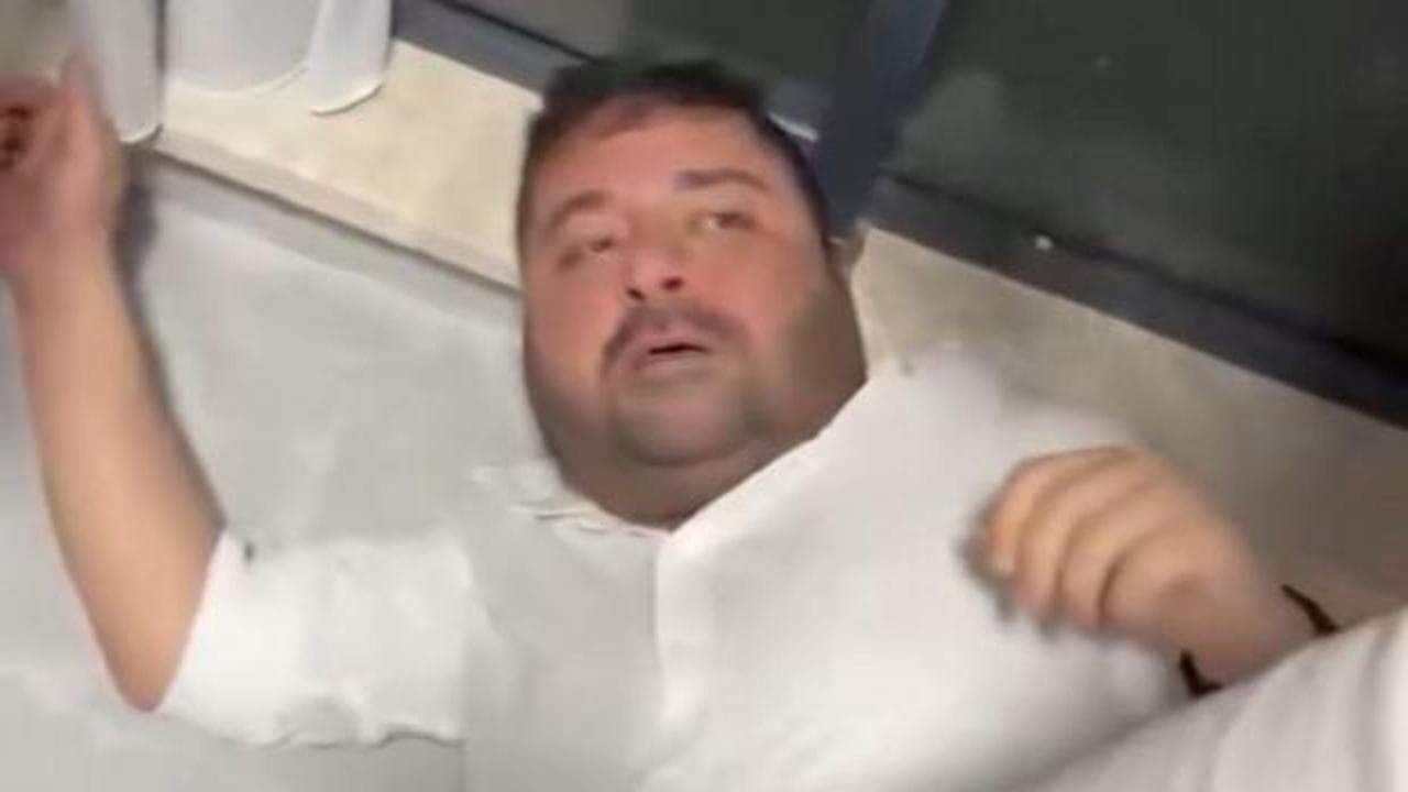 Dinlene dinlene dövmüşlerdi: Taciz skandalında adı geçiyor, milletvekilliği düşecek mi?