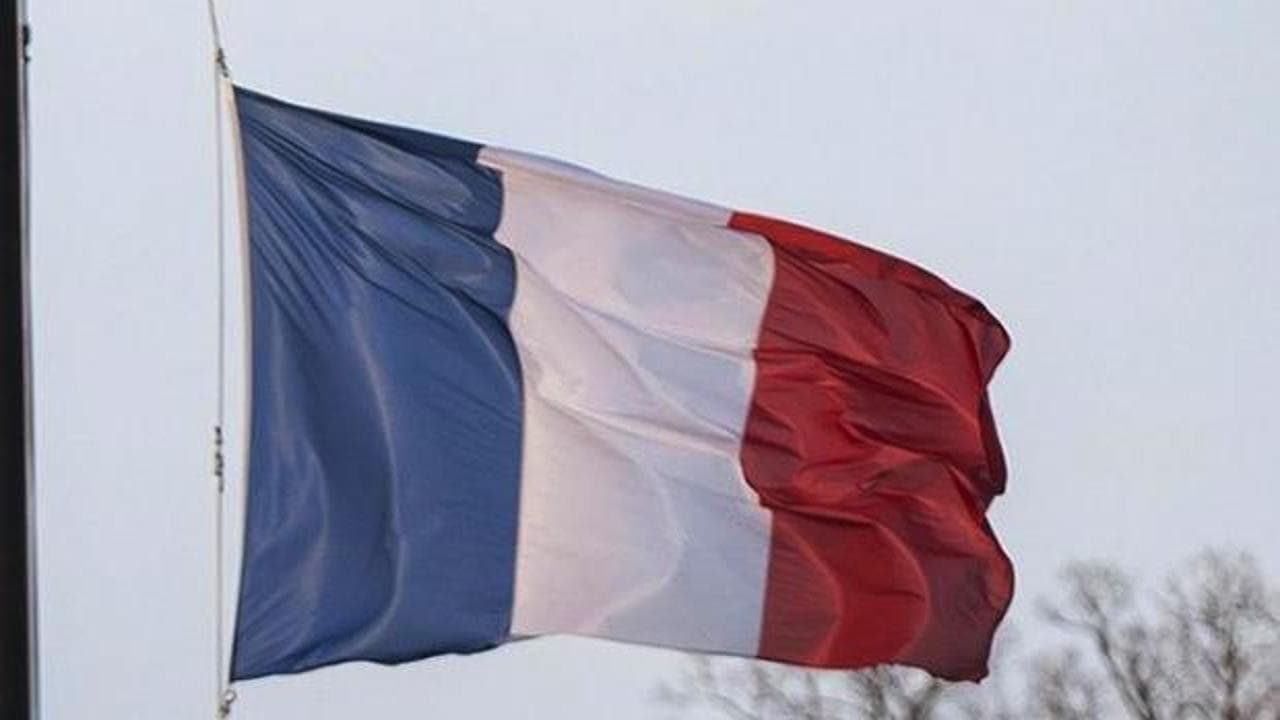 Fransa'da 15 yaş altı sosyal medya yasağına anayasal engel: Macron'dan yeni taslak talimatı