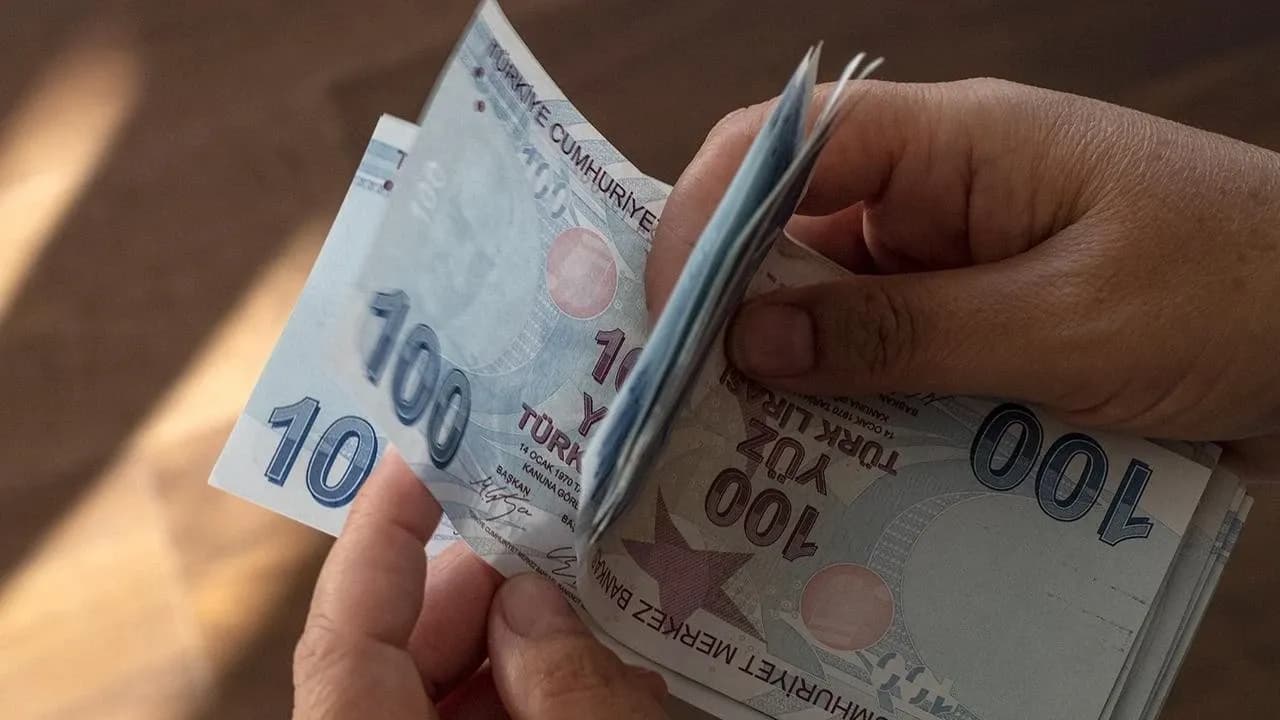 SGK'dan vatandaşlara kritik uyarı: 3 ay prim ödemeyenlerin maaşı tamamen kesilecek