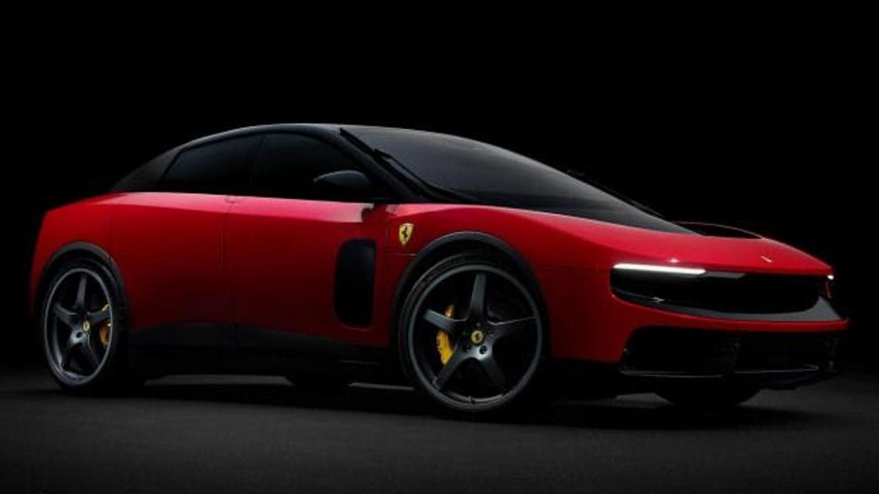 Ferrari'nin ilk elektrikli modeli tartışmalı tasarımıyla dikkat çekti: Rekor fiyata alıcı buldu