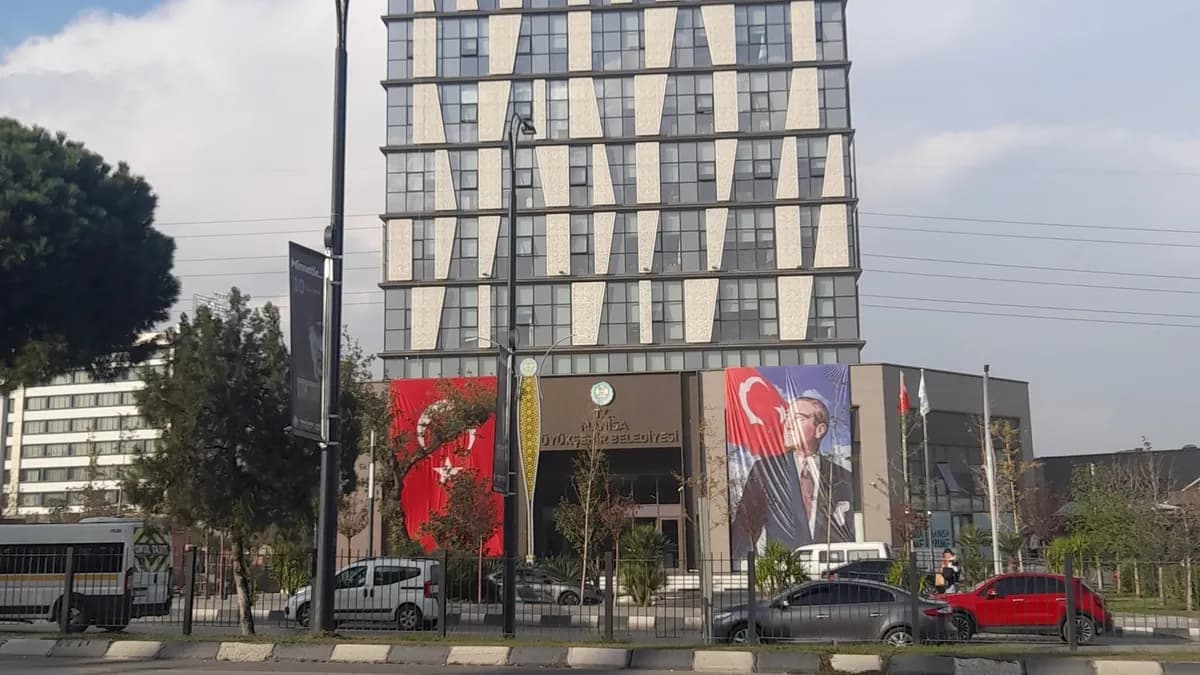 Yeni Parti'de İlçe Başkanları Sosyal Medyada Birbirine Girdi: 'Büyük Ayıp'