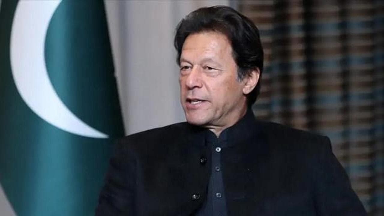 Pakistan'da tutuklu eski Başbakan Han, cezaevinden hastaneye nakledildi