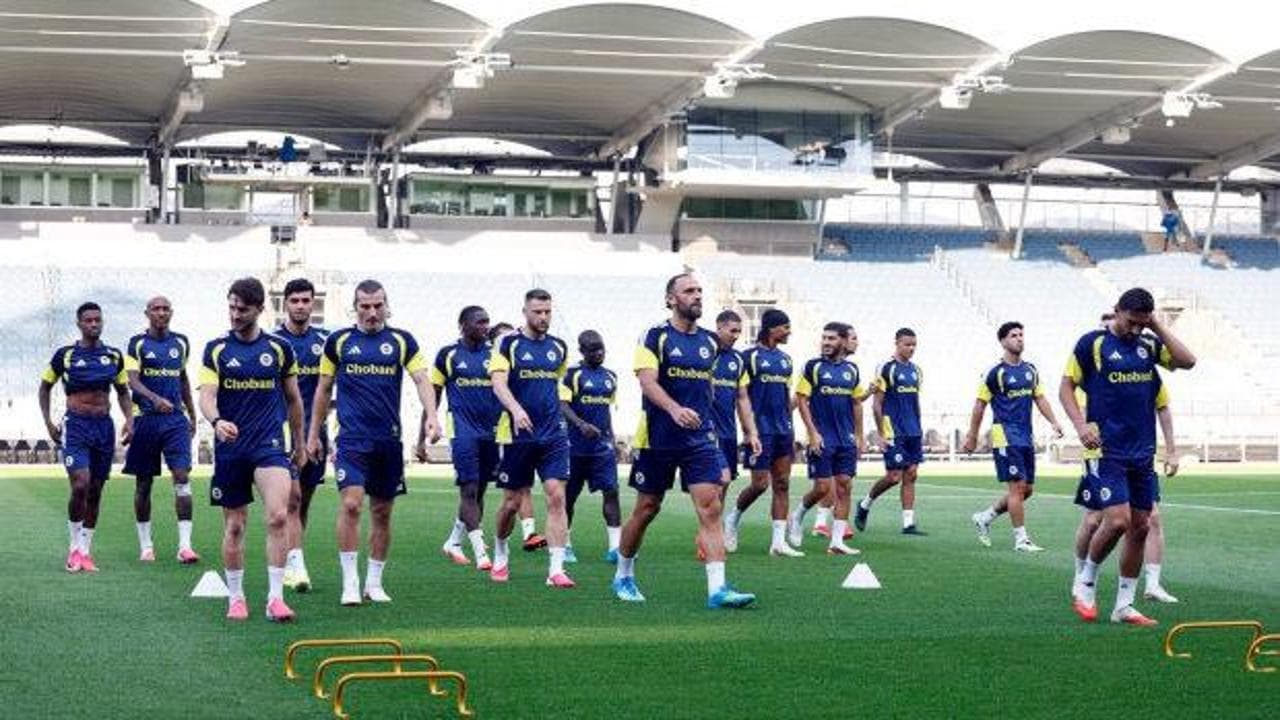 Barcelona'dan sürpriz transfer hamlesi: Fenerbahçe'nin yıldız kaleciyi istiyor