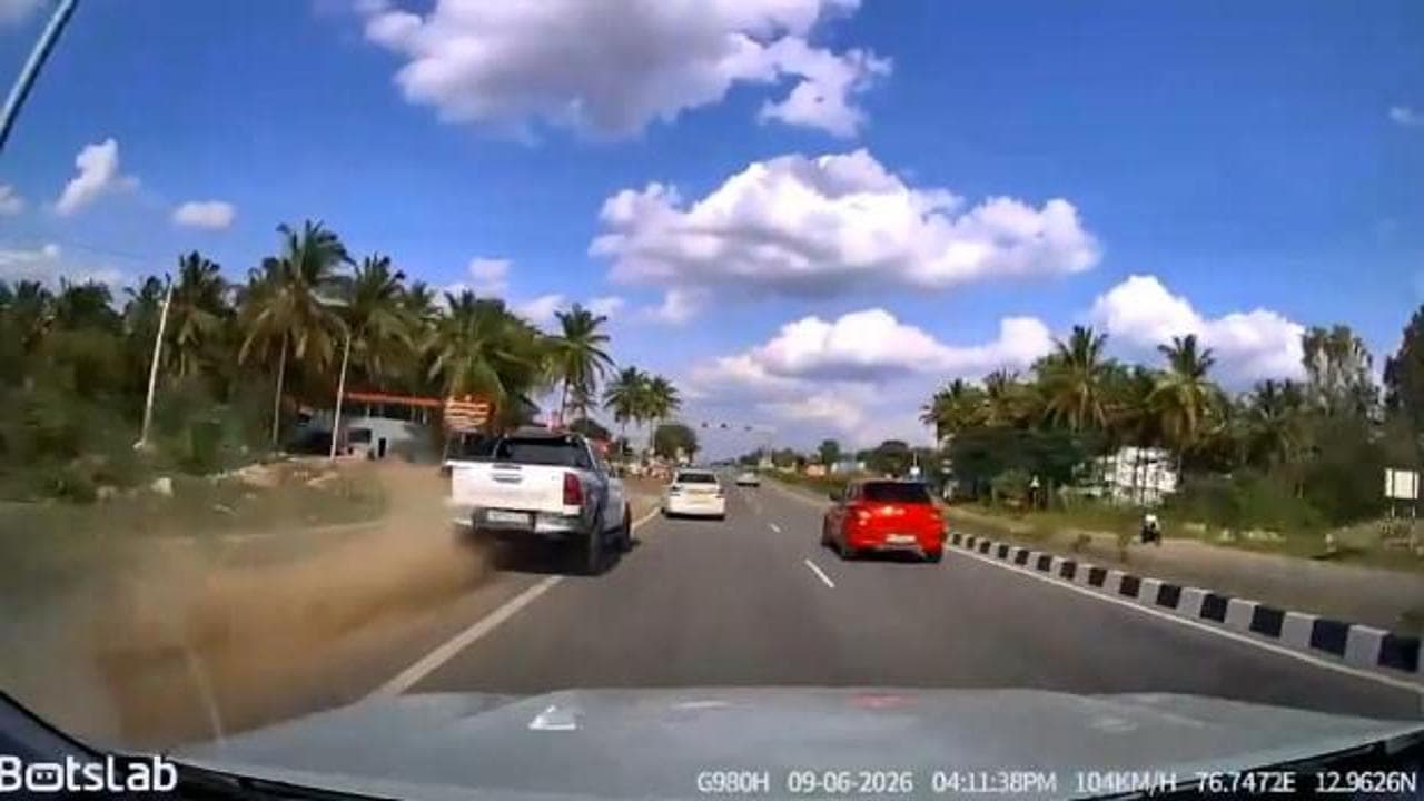 Hindistan’da aşırı hız ve şerit ihlali kazaya neden oldu