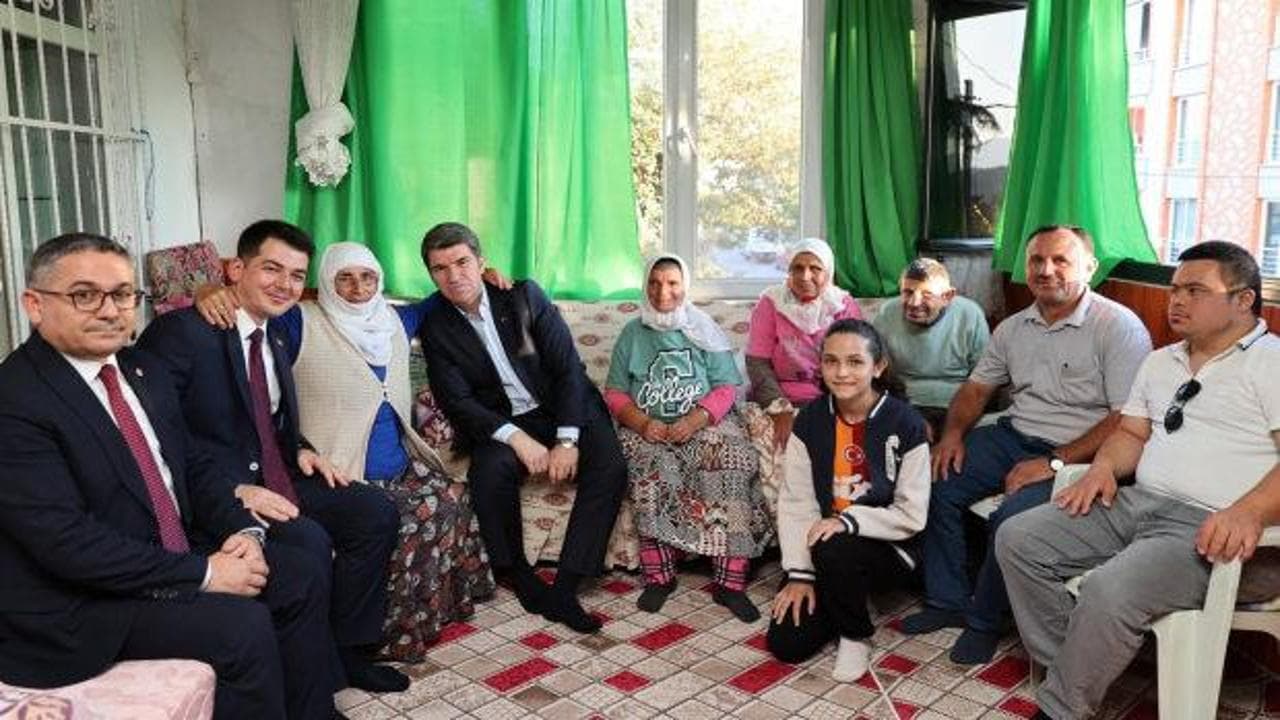 Üç engelli evladına kendini adayan anneye devlet sahip çıktı
