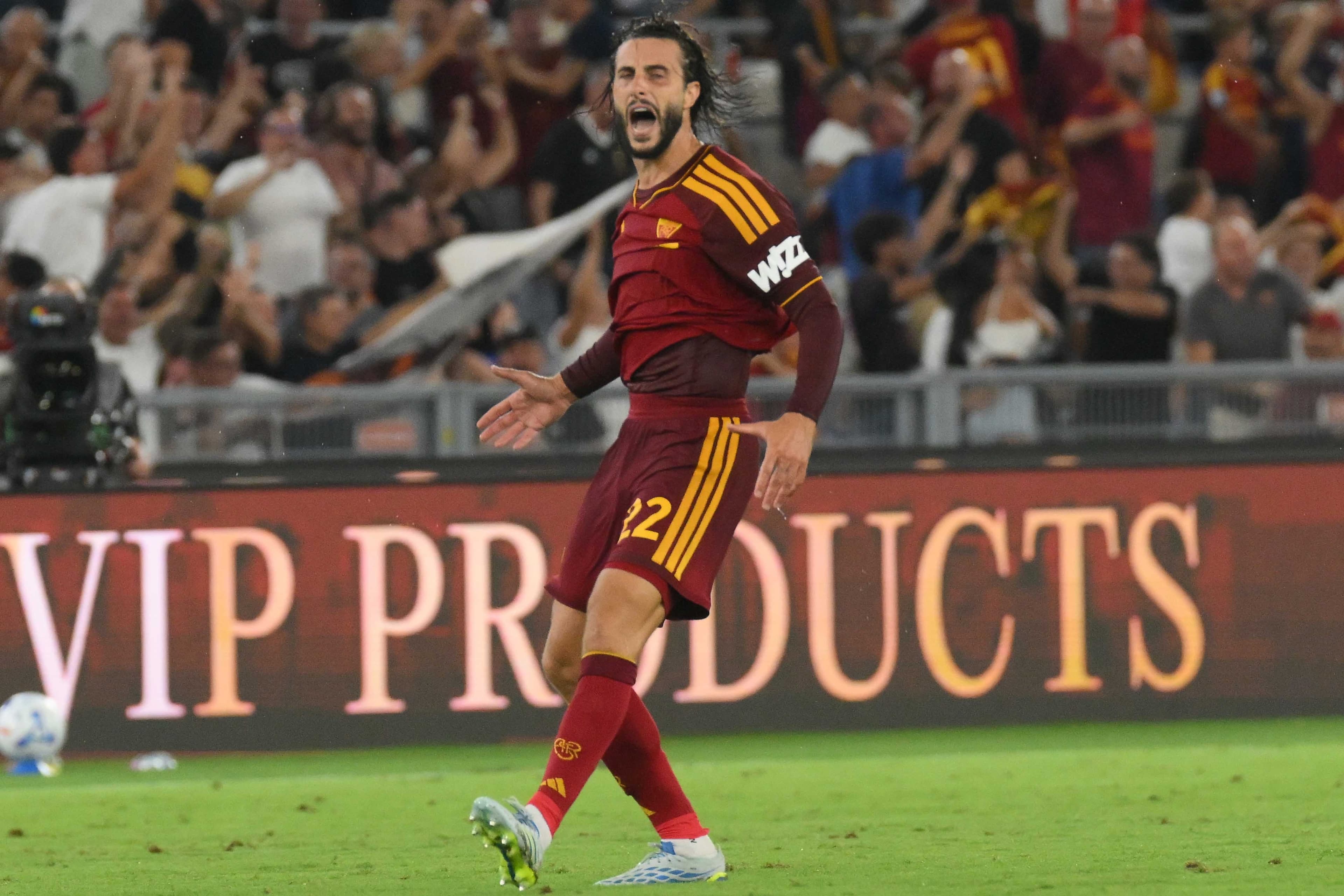 Roma, Fenerbahçe karşılaşmasına özel tasarımlı formayla çıkacak