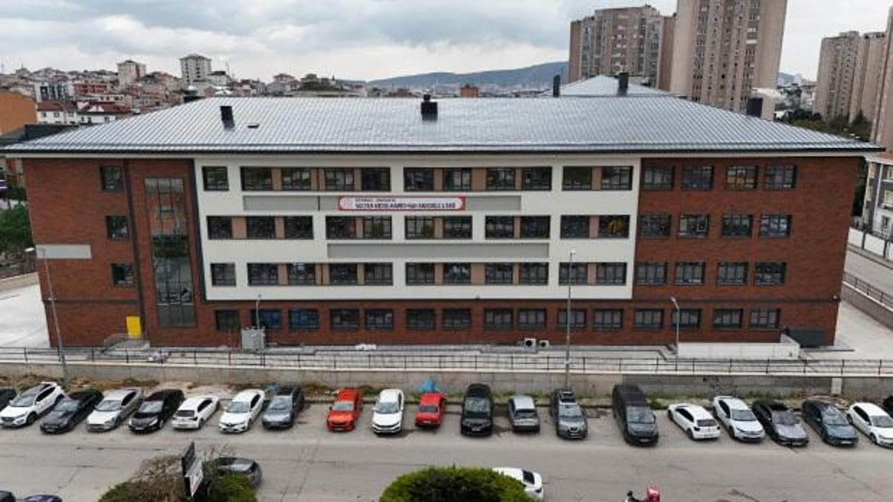 İstanbul'da 83 Yeni Okul Öğrencilerini Bekliyor: Tekli Eğitim Hedefinde Büyük Adım