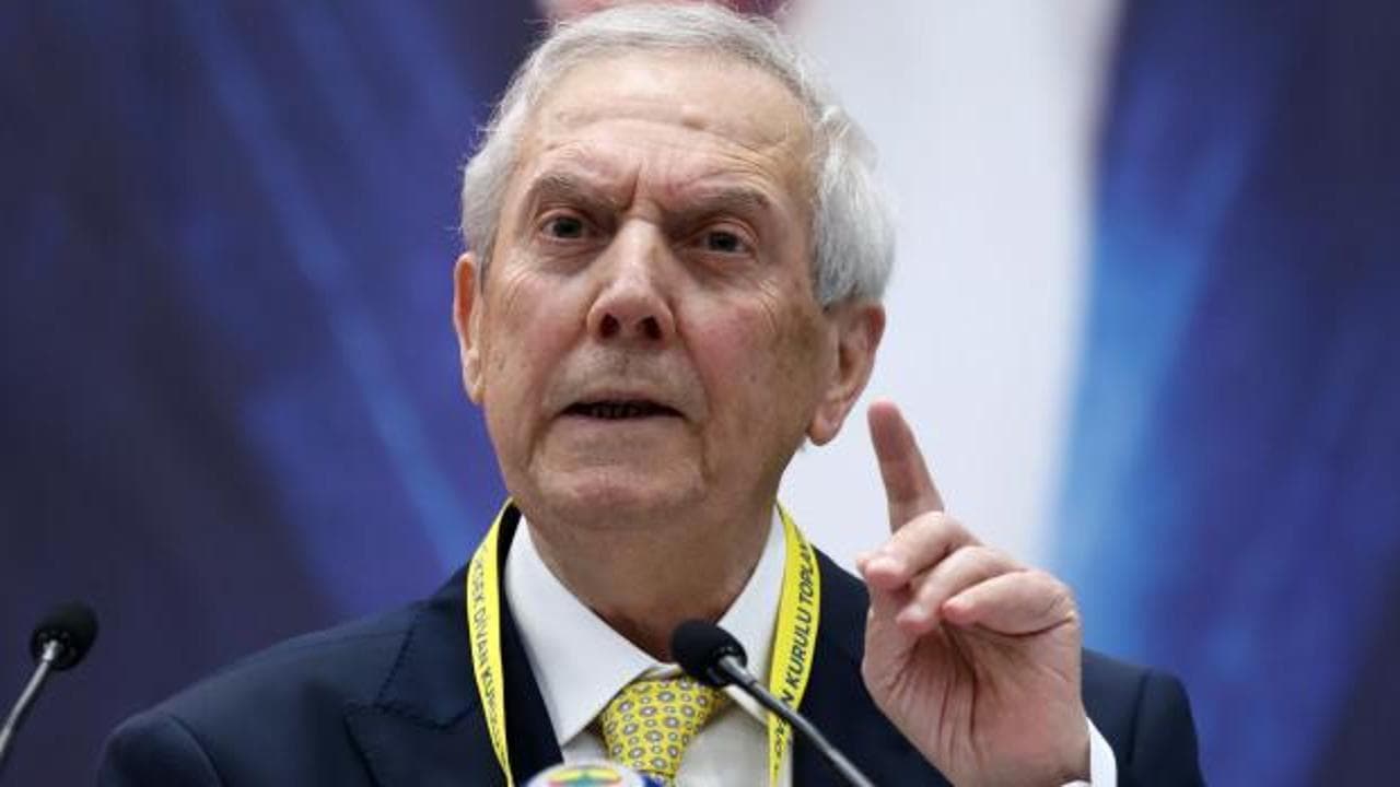 Aziz Yıldırım'dan Roma maçı öncesi net mesaj: 'Fenerbahçe'yi hak ettiği günlere taşıyacağız'