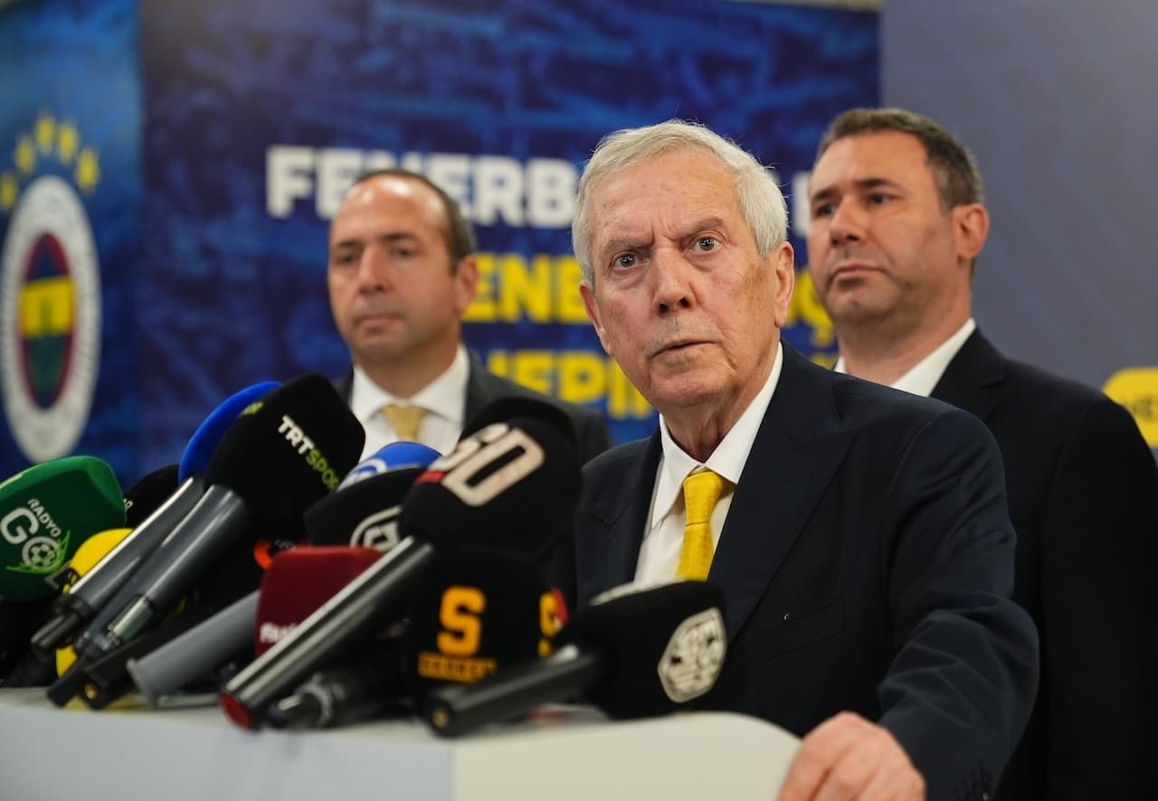 Aziz Yıldırım'dan dikkat çeken açıklama: 'Ben ayrılana kadar buradan gidemez'